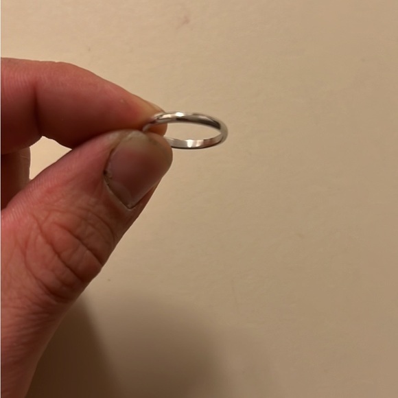 Engagement ring and Wedding Band set - Picture 3 of 3